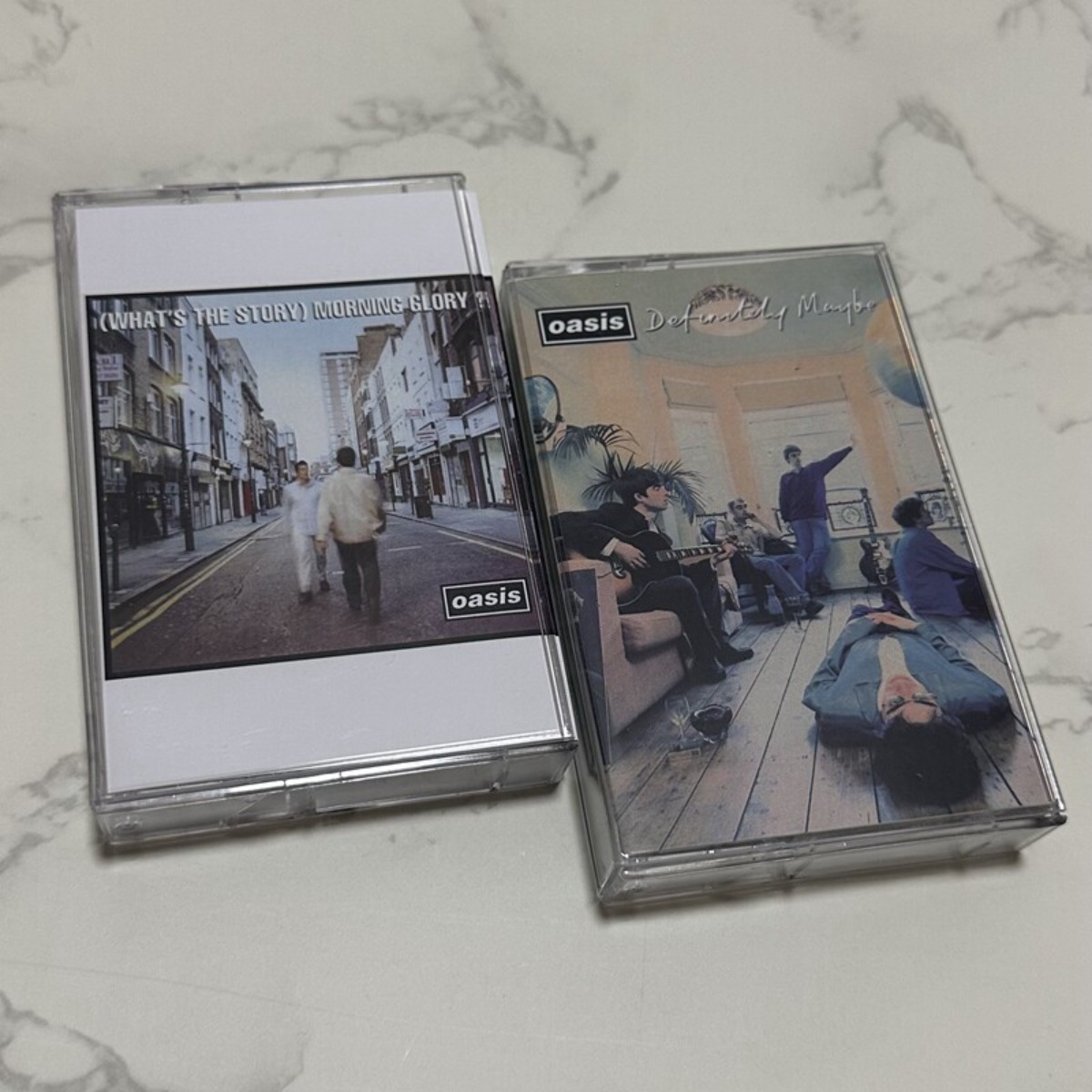 Vintage Collectibles & More Llc Photos - Cassette della band rock britannica Oasis