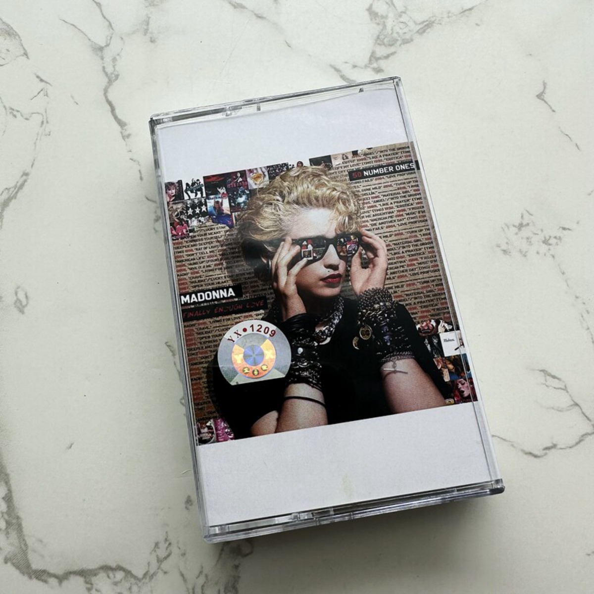 Vintage Collectibles & More Llc Photos - Cassetta Musicale Classica di Madonna, Canzoni