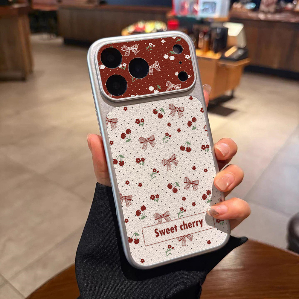 Custodia per telefono in pelle - Camera Leather Case recensione e prezzo